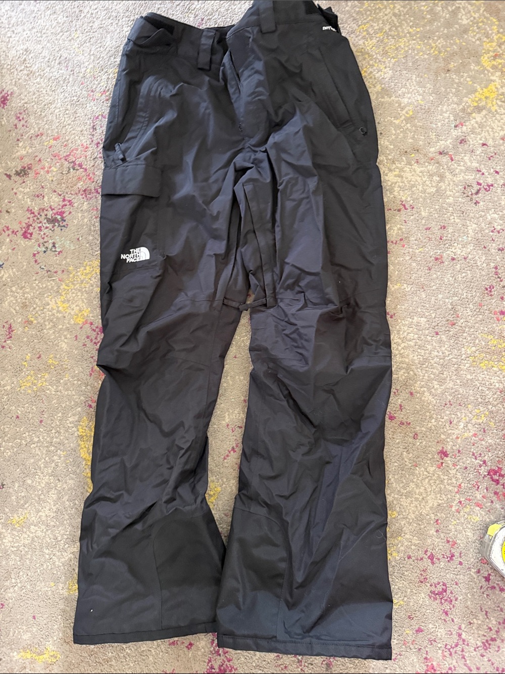 The North Face Men's Black Dry Vent waterproof pants medium